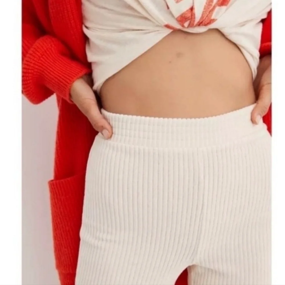 NWT! Aerie, Groove-On Velour High Waisted Flare Pants, Cream, Size Medium